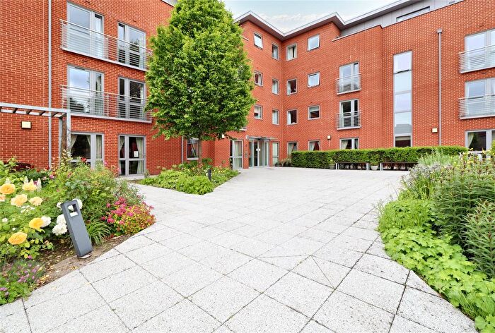 1 Bedroom Flat For Sale In Corbett Court, The Brow, Burgess Hill, RH15