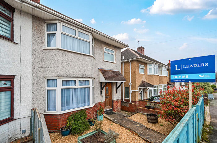 3 Bedroom Semi Detached House For Sale In Archery Grove, Southampton, Hampshire, SO19