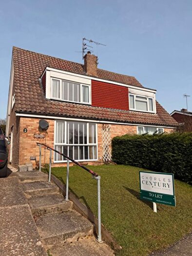 3 Bedroom Semi-Detached House To Rent In Olives Meadow, Uckfield, TN22