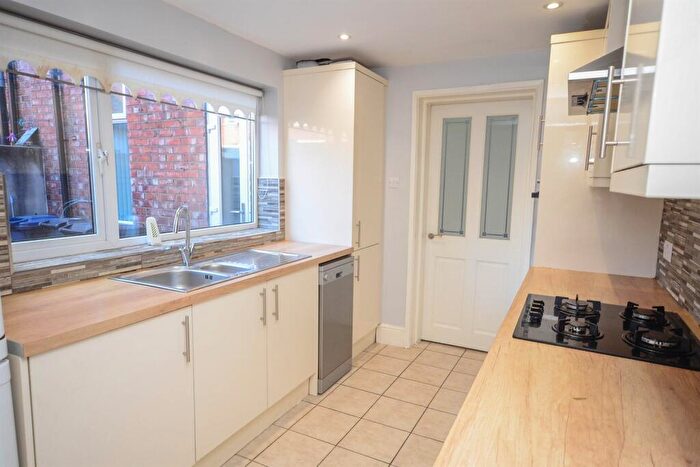 2 Bedroom Flat To Rent In Bewick Street, South Shields, NE33