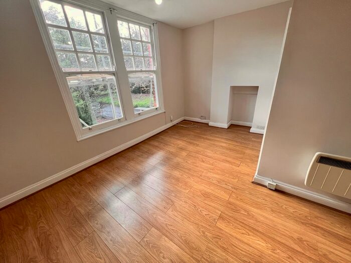 Studio To Rent In Queens Avenue, Muswell Hill, N10