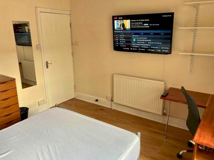 4 Bedroom Terraced House To Rent In Leopold Street, Loughborough, Leicestershire, LE11