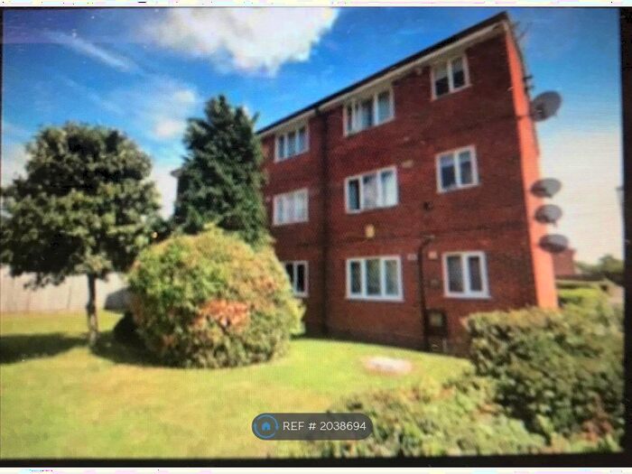 1 Bedroom Flat To Rent In Ranyard Close, Chessington, KT9