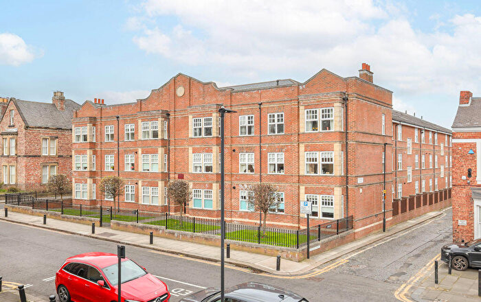 2 Bedroom Flat For Sale In Hawthorn Court, Hawthorn Road, Gosforth, Newcastle Upon Tyne, NE3