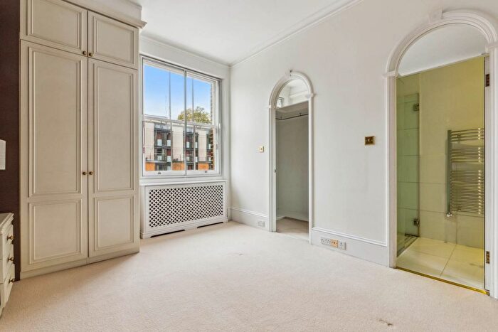 2 Bedroom Flat For Sale In Ennismore Gardens, Knightsbridge, London, SW7