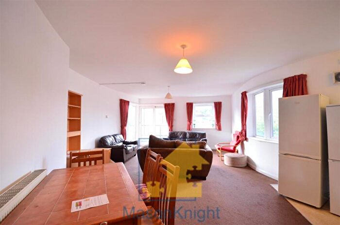 4 Bedroom Flat To Rent In St. Stephens Road Selly Oak, B29