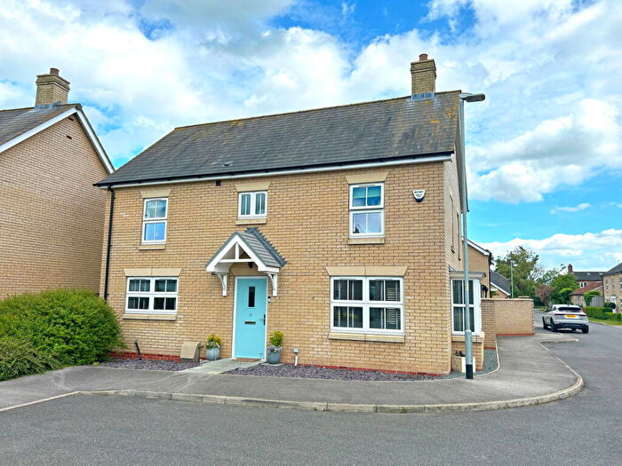 4 Bedroom Detached House For Sale In Wallaces Yard, Alford, Lincolnshire, LN13