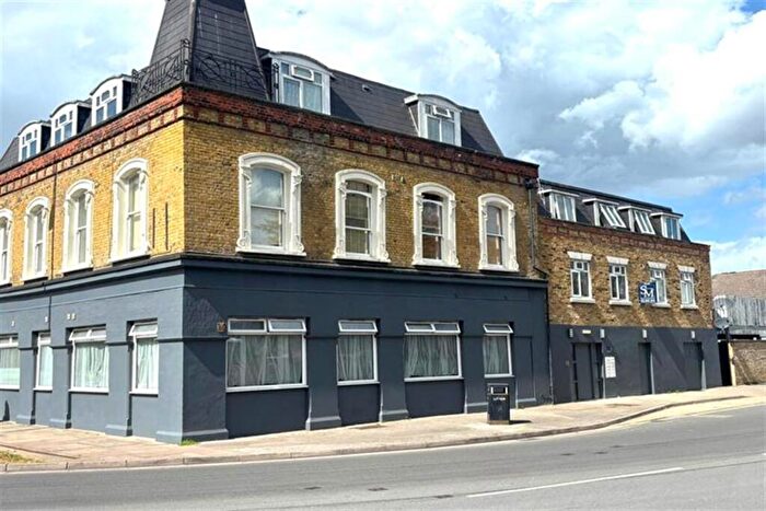 2 Bedroom Apartment To Rent In Ferndale Street, Beckton, E6