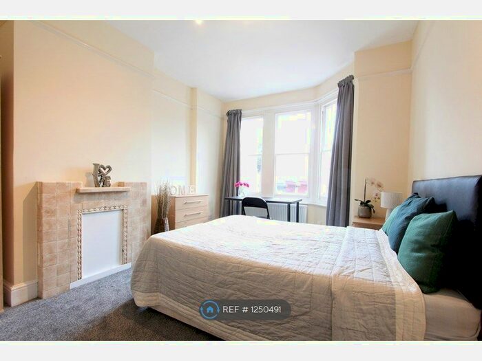 5 Bedroom Terraced House To Rent In Wokingham Road, Reading RG6