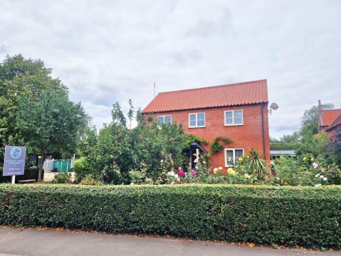 4 Bedroom Detached House For Sale In Woodhouse Road, Norwell, Newark, NG23