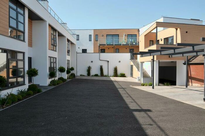 2 Bedroom Flat To Rent In St Thomas, EX2