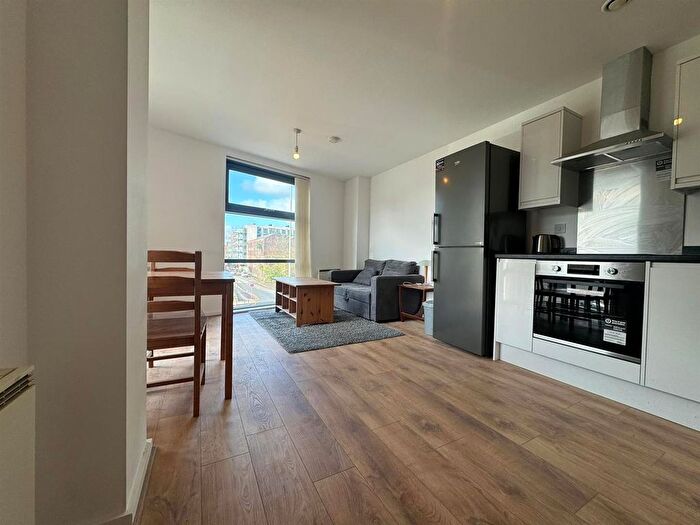 1 Bedroom Flat To Rent In City Gate, Blantyre Street, Castlefield, M15