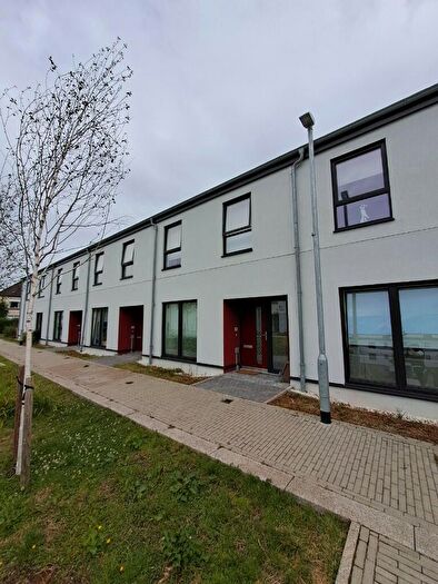 2 Bedroom Terraced House To Rent In Garscadden Green, G13