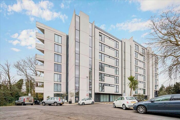 2 Bedroom Flat To Rent In Edmunds House, Colonial Drive, Chiswick, W4