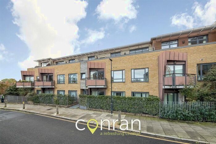 2 Bedroom Flat To Rent In Woodland Crescent, Greenwich, SE10