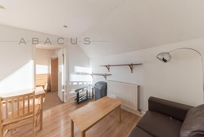 1 Bedroom Apartment To Rent In Golders Green Road, Golders Green, NW11