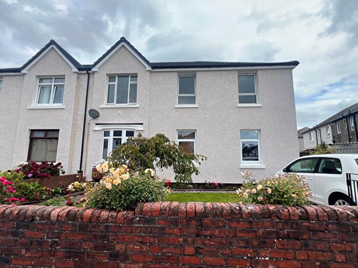 3 Bedroom Flat To Rent In Walker Road, KA8