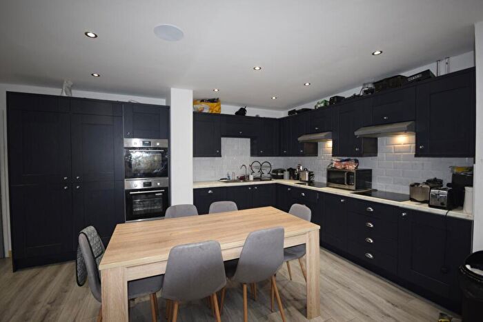 8 Bedroom House To Rent In Alderson Road**, Liverpool, L15