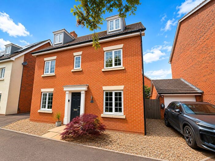 6 Bedroom Detached House For Sale In Greenhaze Lane, Great Cambourne, CB23