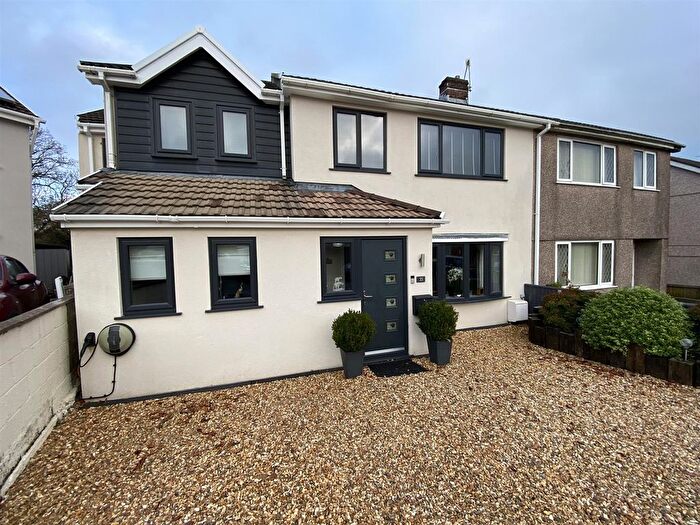 4 Bedroom Semi-Detached House For Sale In Dythel Park, Pen-Y-Mynydd, Llanelli, SA15