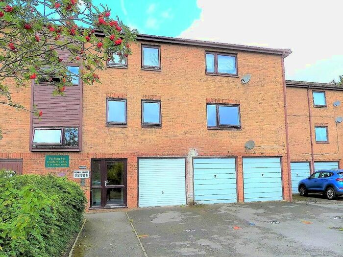 1 Bedroom Flat To Rent In Robins Close, Cowley, UB8