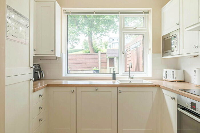 3 Bedroom Semi-Detached House For Sale In Wall Hill Road, Dobcross, Saddleworth, OL3