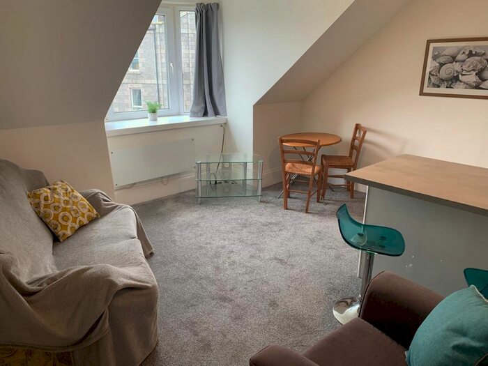 1 Bedroom Flat To Rent In Richmond Terrace, Rosemount, Aberdeen, AB25