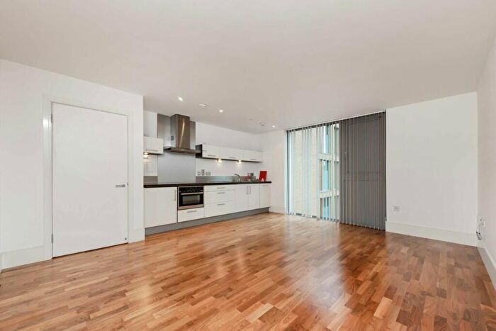 1 Bedroom Flat To Rent In Highbury Stadium Square, Islington, N5