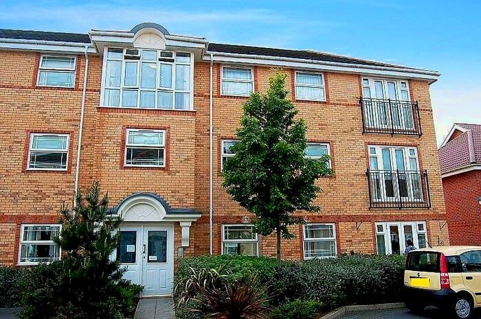 2 Bedroom Flat To Rent In Eastleigh, SO50