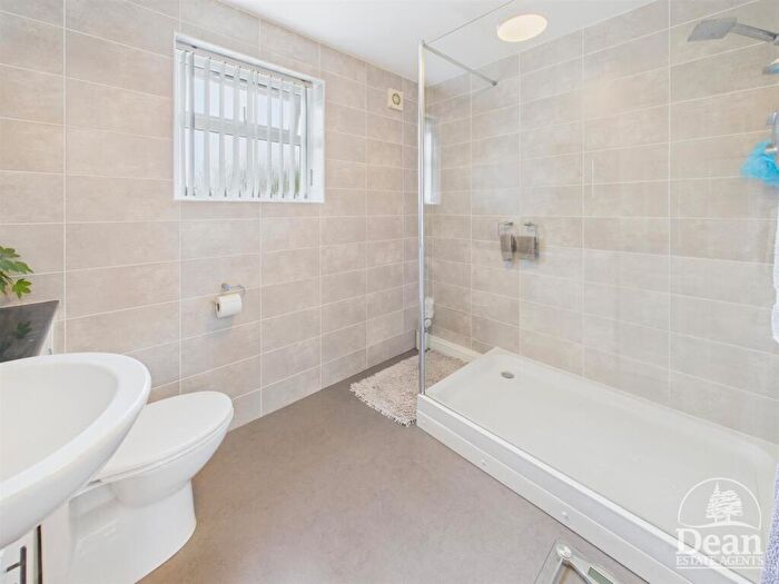 4 Bedroom Detached House For Sale In Bracken Close, Lydney, GL15