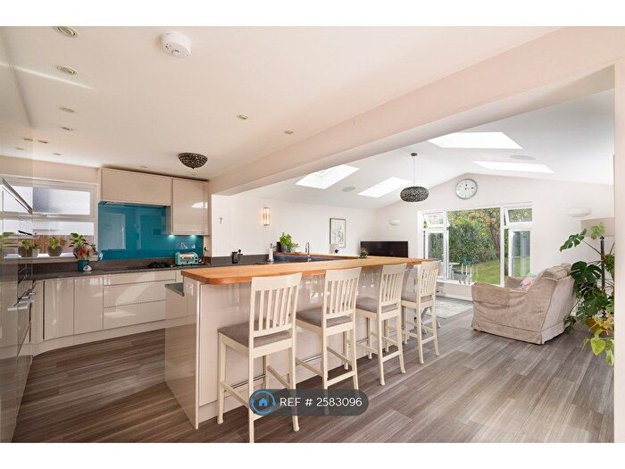 4 Bedroom Semi-Detached House To Rent In Briar Road, St. Albans, AL4