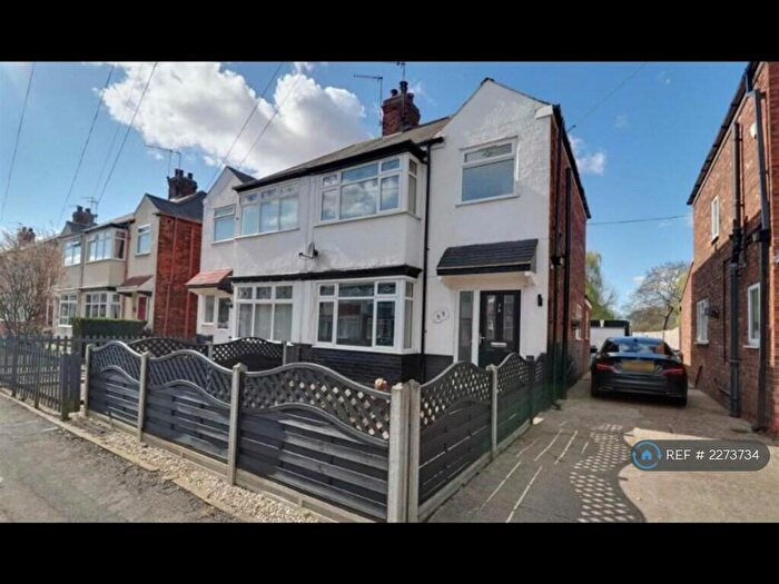 3 Bedroom Semi-Detached House To Rent In Campion Avenue, Hull, HU4