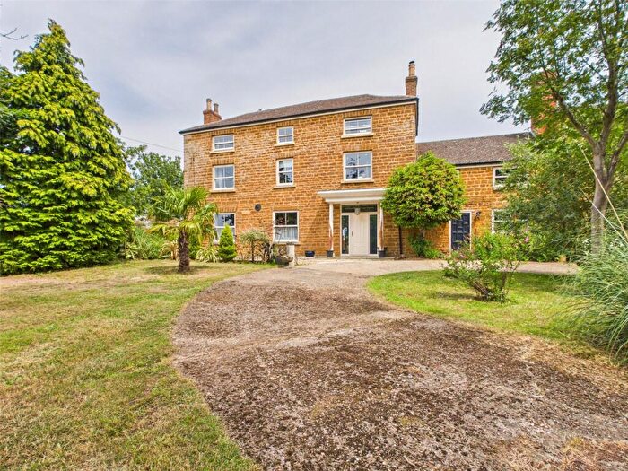 5 Bedroom Detached House For Sale In Rothwell Road, Kettering, Northants, NN16