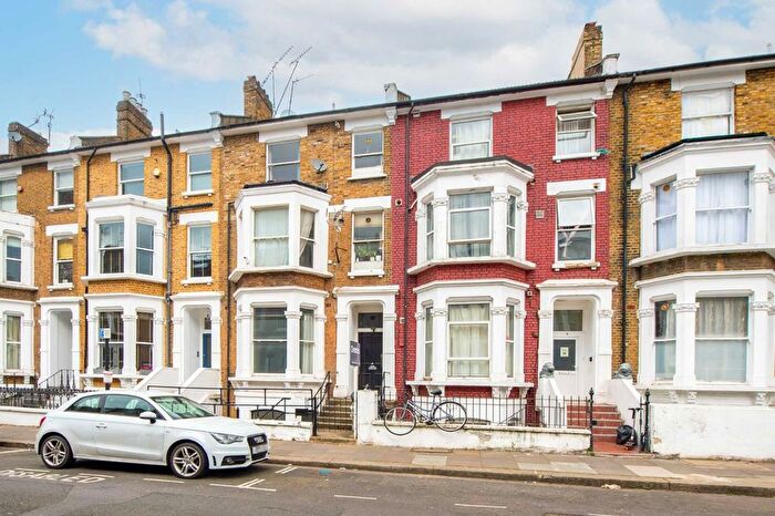 1 Bedroom Flat For Sale In Batoum Gardens, Shepherds Bush, W6