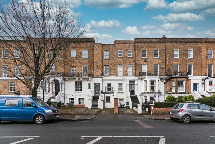 2 Bedroom Apartment To Rent In Hanley Road, Finsbury Park, London, N4