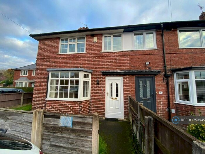 3 Bedroom Semi-Detached House To Rent In Stash Grove, Manchester, M23
