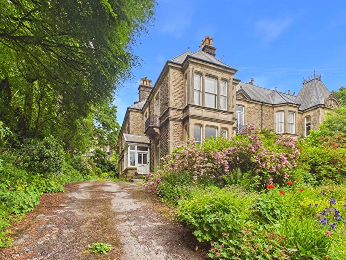 3 Bedroom Flat For Sale In Flat, Park Road, Buxton, SK17