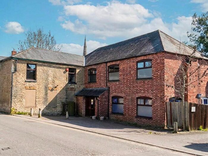 1 Bedroom Flat To Rent In , Church Street, Burton Latimer, NN15