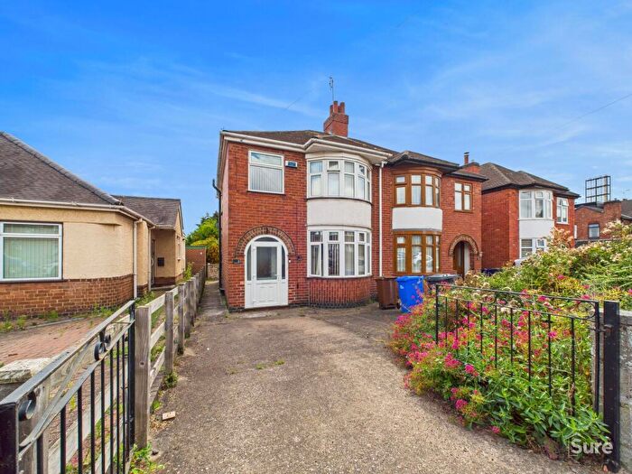 4 Bedroom Semi-Detached House To Rent In Harlaxton Street, Burton-On-Trent, DE13