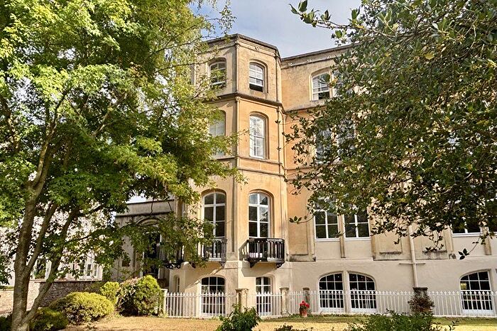 3 Bedroom Apartment For Sale In Clifton Park | Clifton, BS8