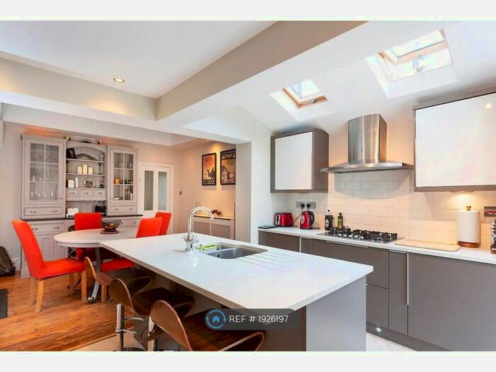 2 Bedroom Semi-Detached House To Rent In Park Road, London, SW19