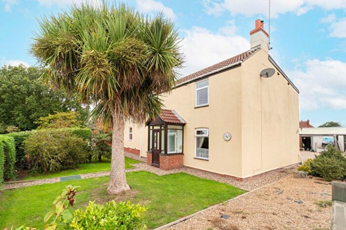 7 Bedroom Detached House For Sale In Common Road, West Somerton, NR29