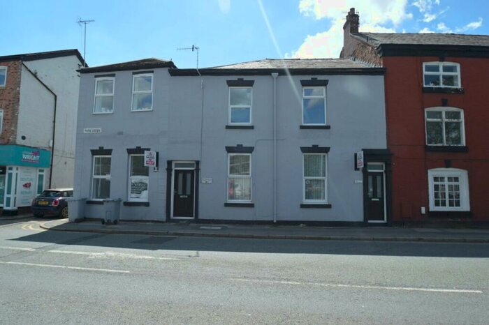 1 Bedroom Flat To Rent In Park Green, Macclesfield, Cheshire, SK11