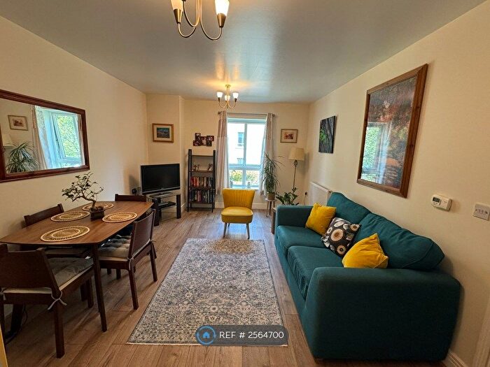 1 Bedroom Flat To Rent In Apsley House, London, SW15