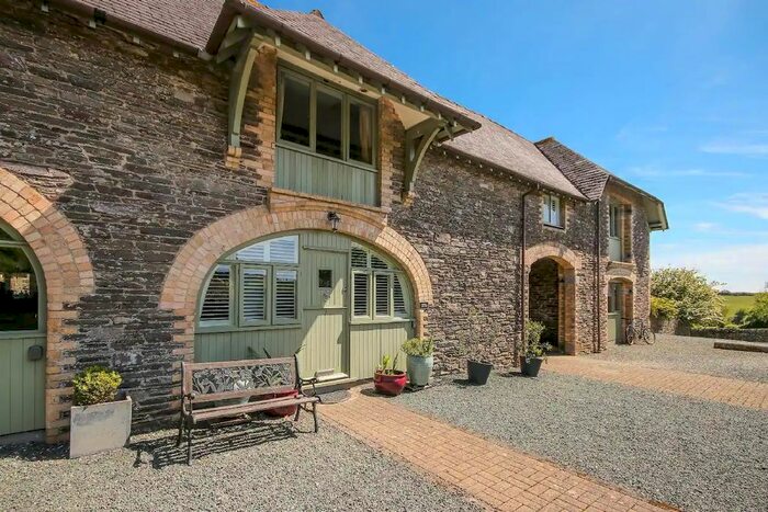 1 Bedroom Barn Conversion To Rent In Noss Mayo, Devon, PL8