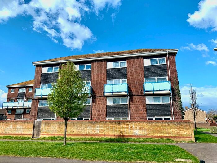 2 Bedroom Flat To Rent In Fairfield Avenue, Fareham, PO14