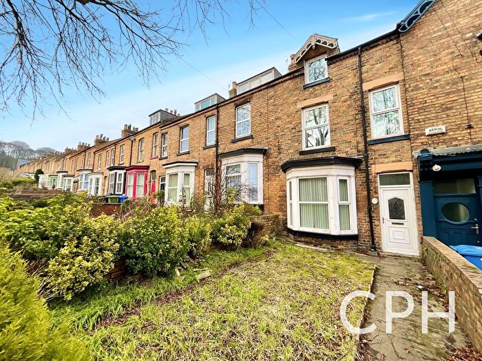 4 Bedroom Property For Sale In West Bank, Scarborough, YO12