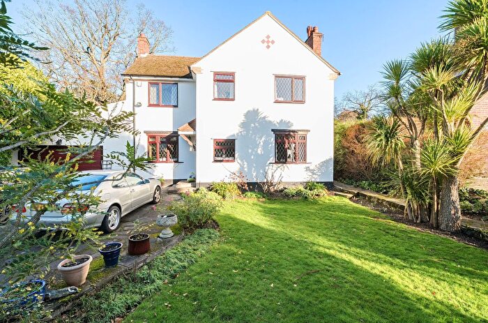 5 Bedroom Detached House For Sale In Heathfield, Chislehurst, Kent, BR7
