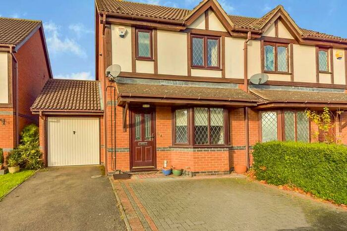 3 Bedroom Property To Rent In Shelley Close, PE9