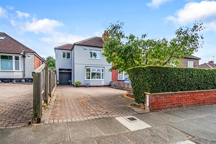 4 Bedroom Semi-Detached House For Sale In Barmpton Lane, Darlington, DL1